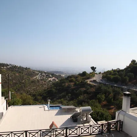 Rolling In The Hills Of Vakantiehuis Paphos